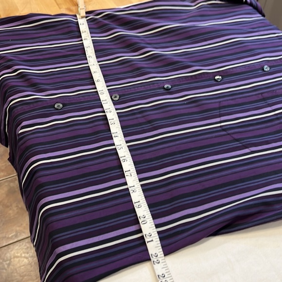 Dolce & Gabbana vintage men’s button up shirt in purples/blue/blues and white - Picture 12 of 16